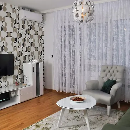 Atena דירה Nova Pazova